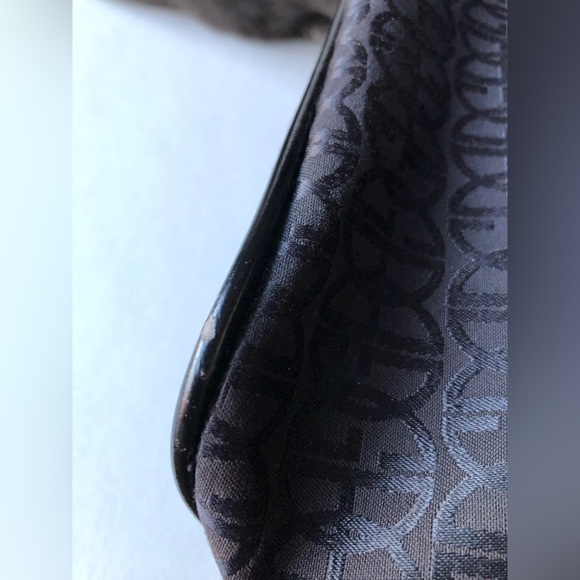 Giani Bernini Purse - Embossed Medium Shoulder Bag - Picture 6 of 10